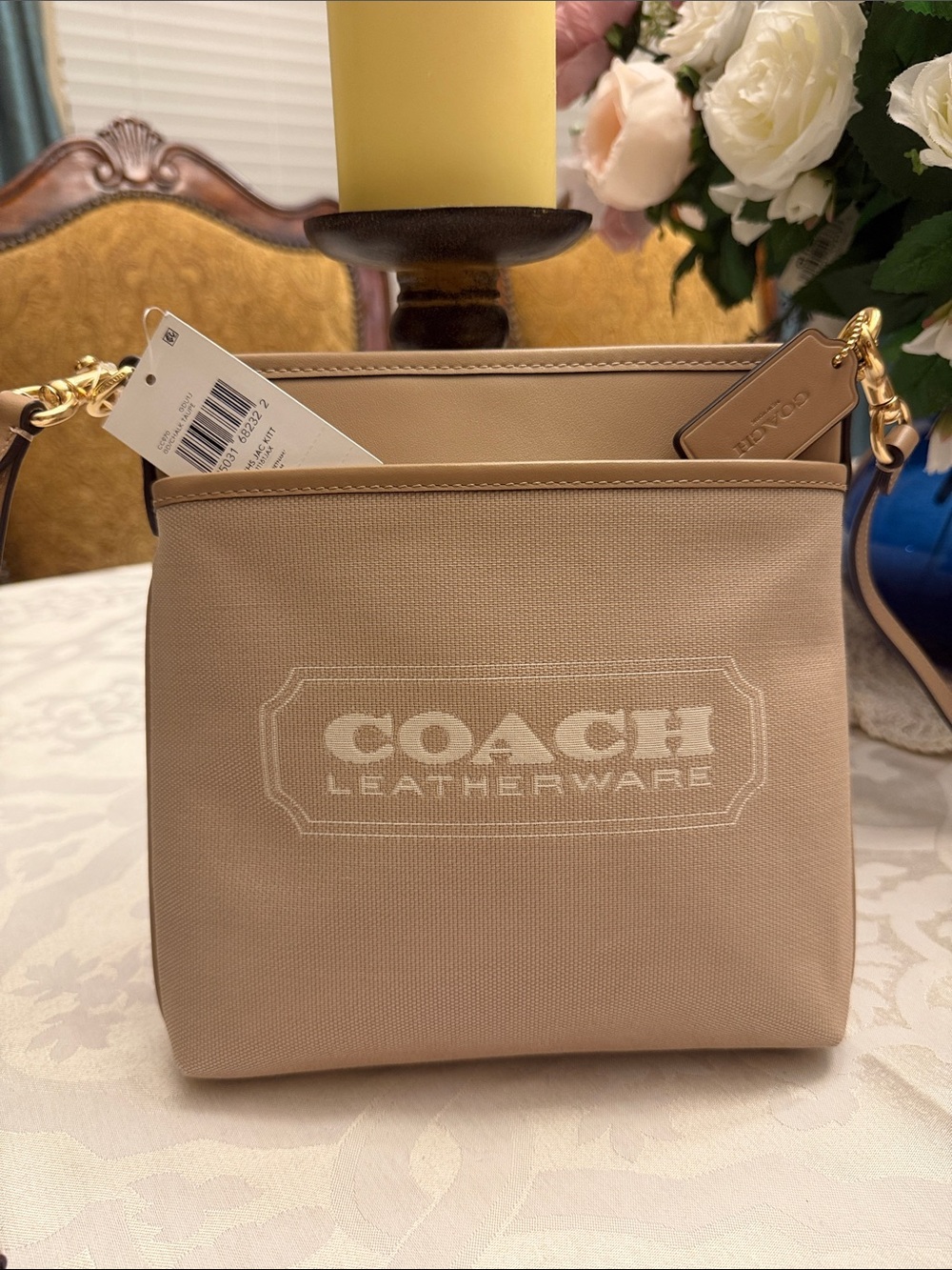 Coach NWT Canvas Crossbody Bag in Beige with Logo Coach Badge Kitt